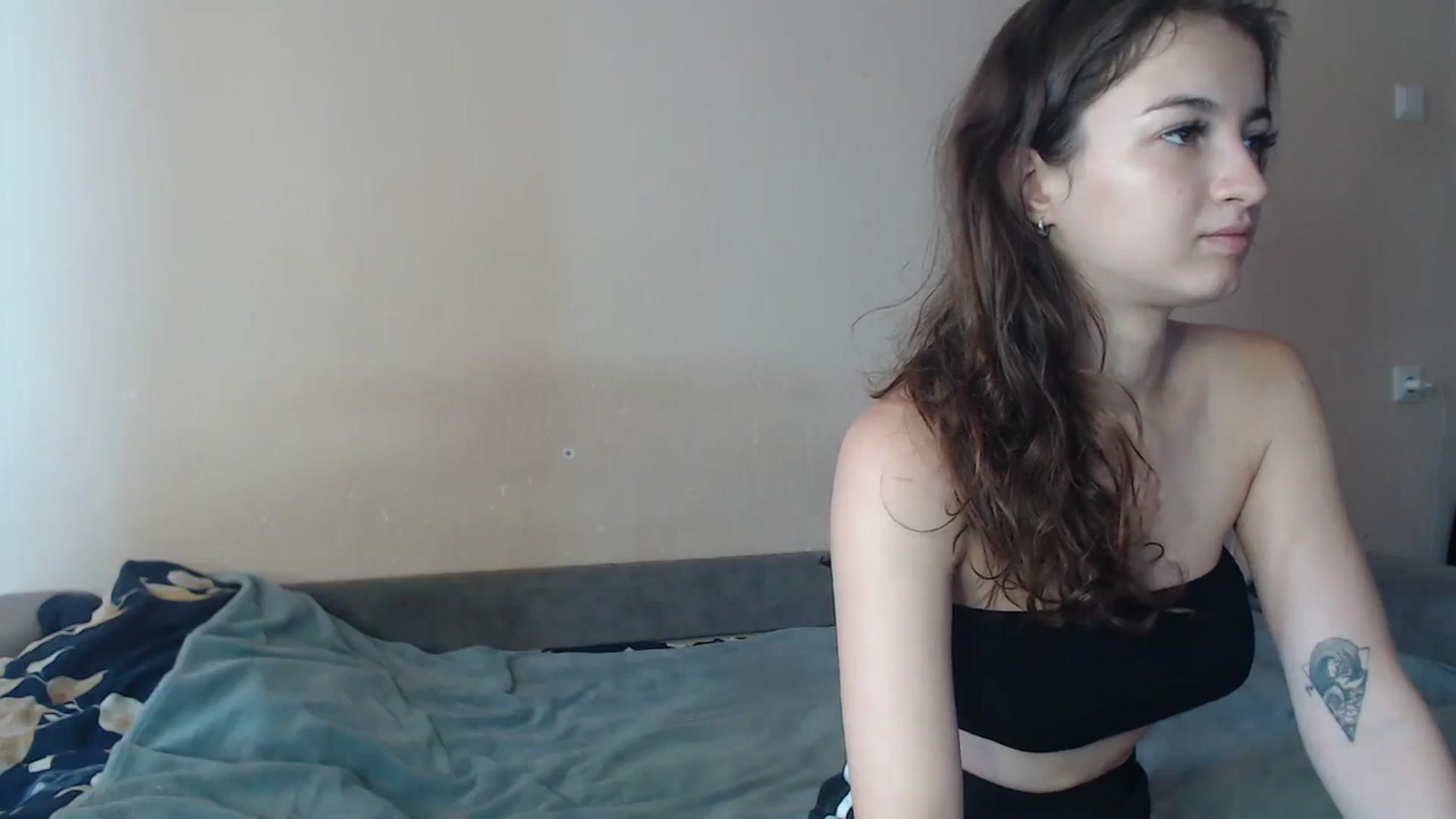 Gallery image thumbnail from Bonnikukla's myfreecams stream on, 07/18/2024, 05:56 image 10 of 20