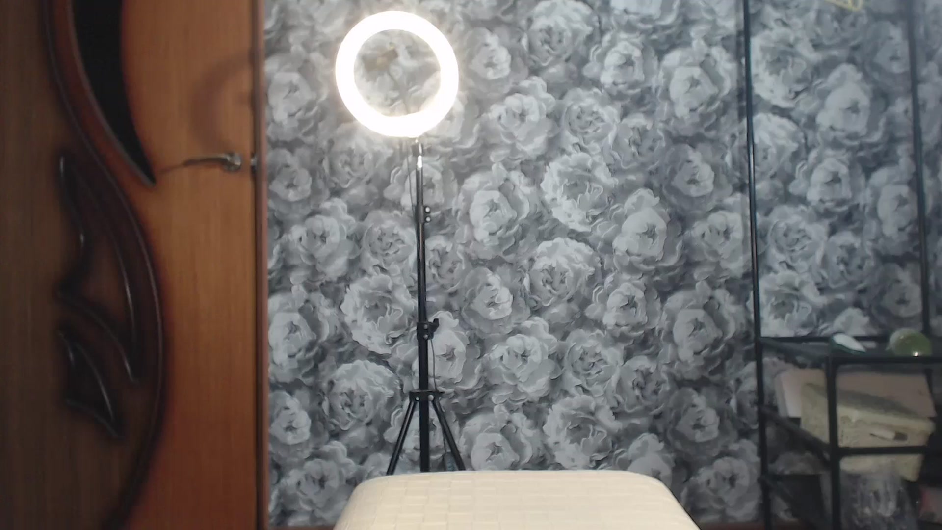 Gallery image thumbnail from Bonnybom's myfreecams stream on, 05/26/2025, 17:24 image 1 of 20