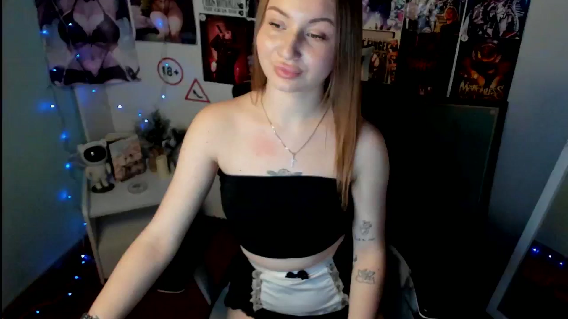 Gallery image thumbnail from Bony_Kiss's myfreecams stream on, 10/26/2025, 11:42 image 10 of 20