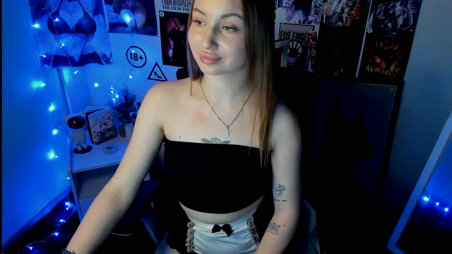 Gallery image thumbnail from Bony_Kiss's myfreecams stream on, 10/26/2025, 11:42 image 18 of 20