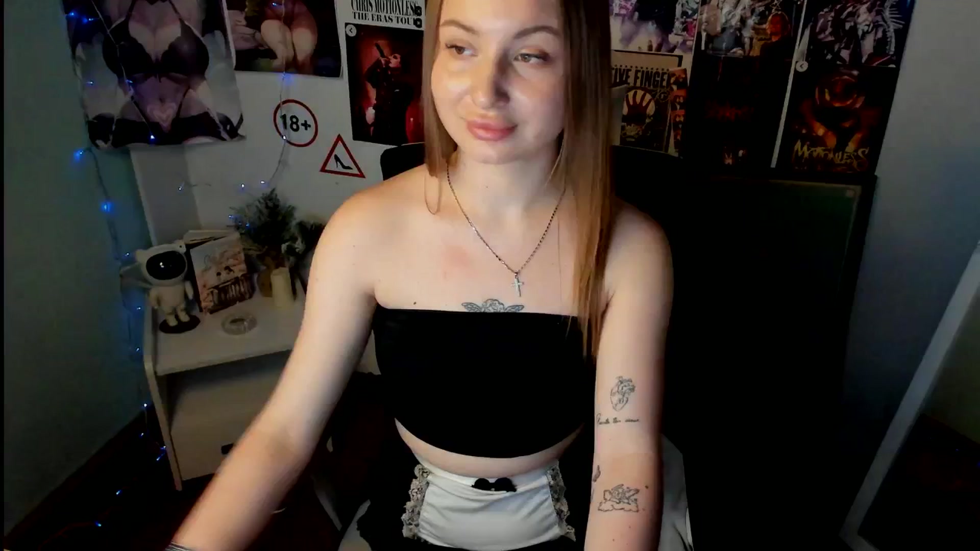 Gallery image thumbnail from Bony_Kiss's myfreecams stream on, 10/26/2025, 11:42 image 20 of 20