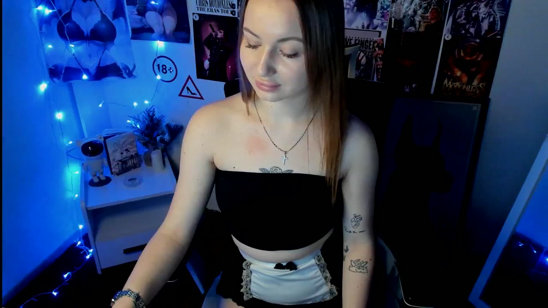 Gallery image thumbnail from Bony_Kiss's myfreecams stream on, 10/26/2025, 11:42 image 11 of 20