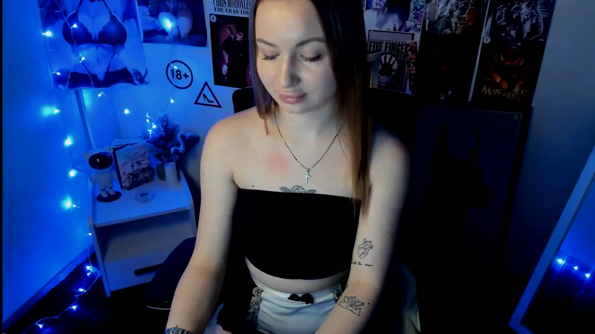 Gallery image thumbnail from Bony_Kiss's myfreecams stream on, 10/26/2025, 11:42 image 12 of 20