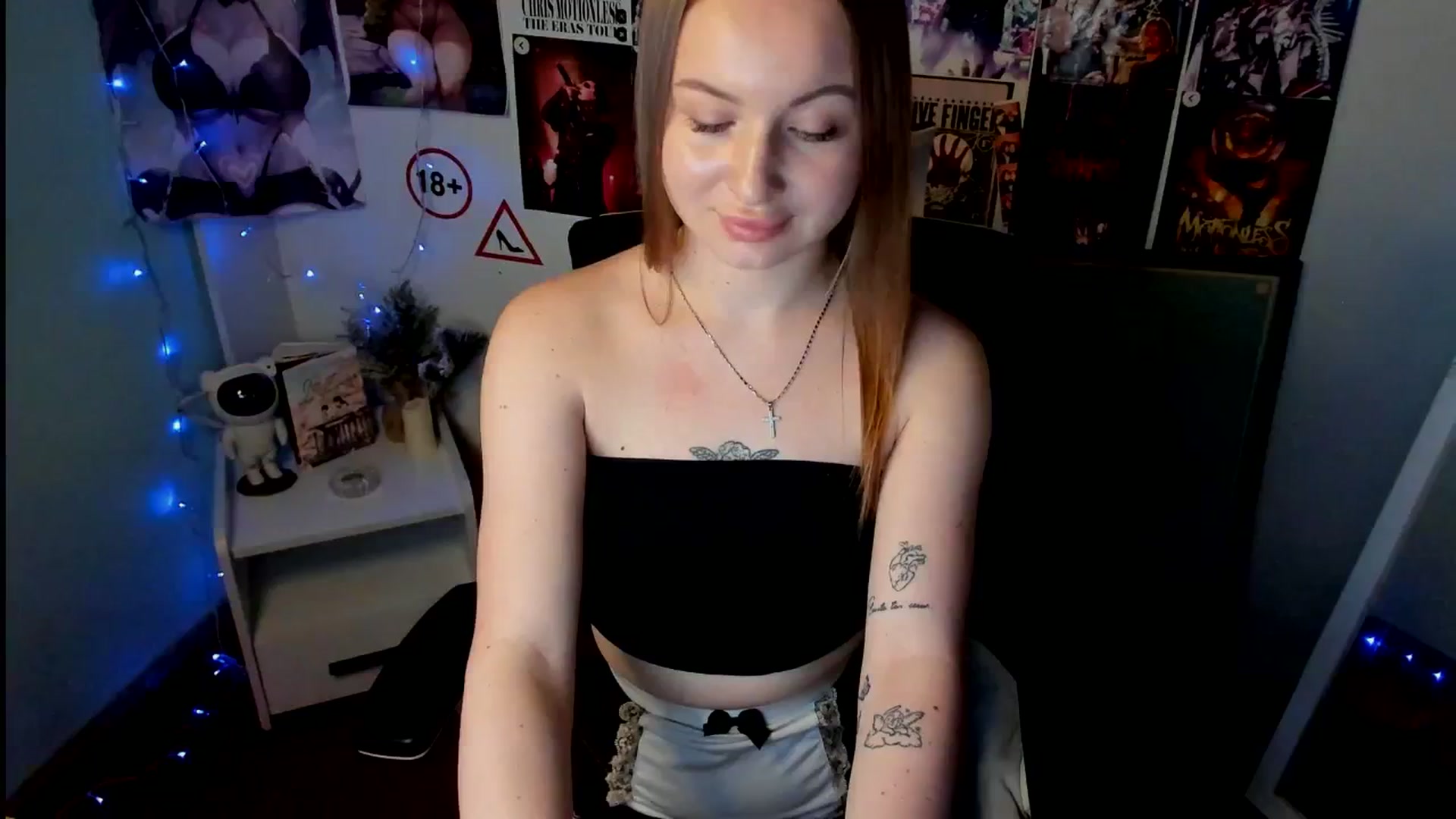 Gallery image thumbnail from Bony_Kiss's myfreecams stream on, 10/26/2025, 11:42 image 17 of 20