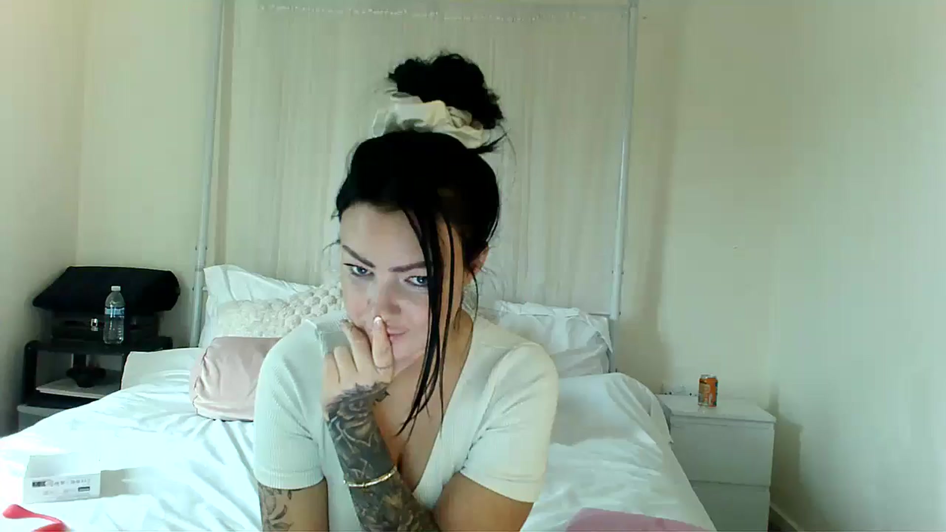 Gallery image thumbnail from BooXOXOX's myfreecams stream on, 09/11/2024, 13:18 image 1 of 20