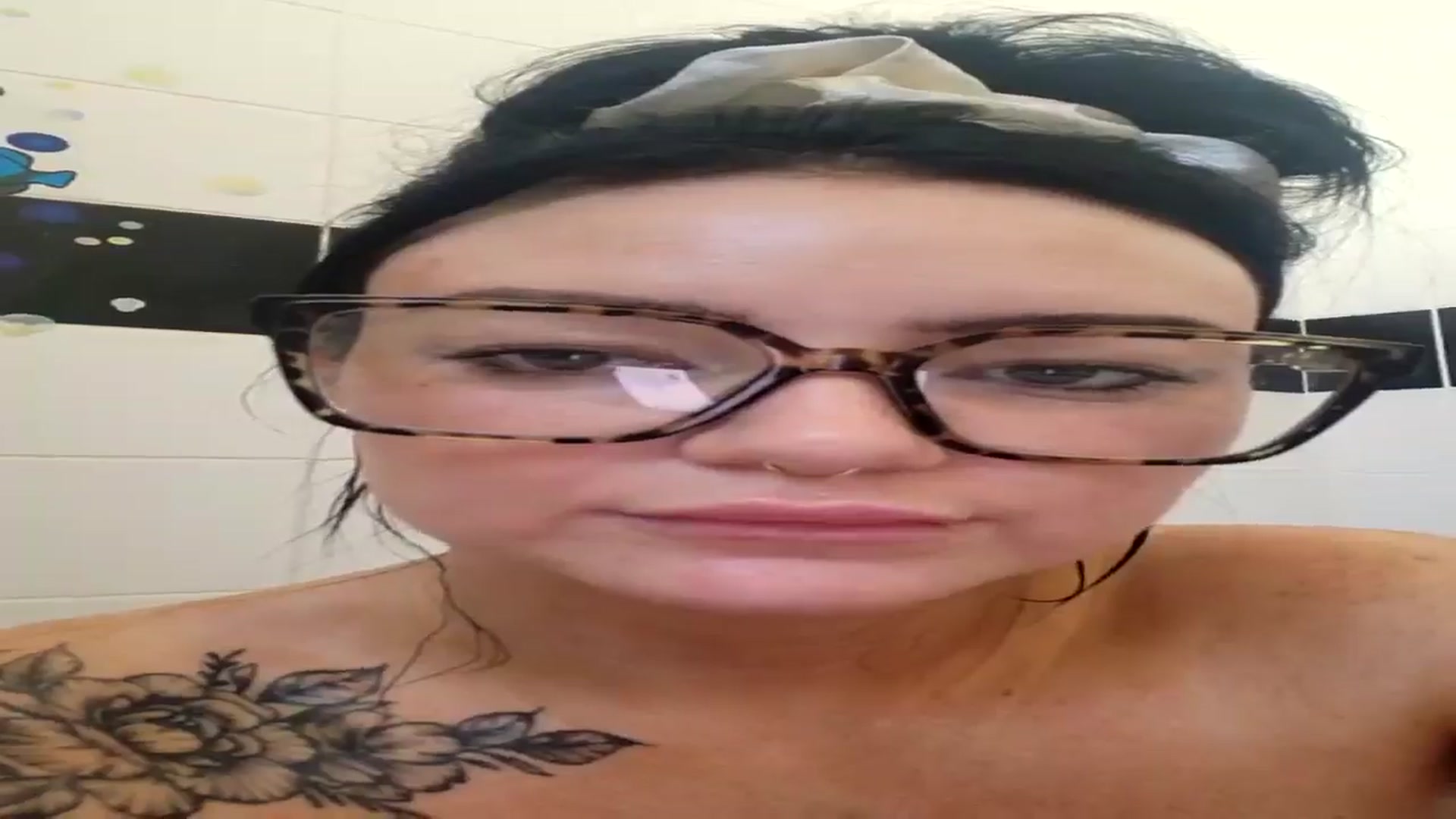 Gallery image thumbnail from BooXOXOX's myfreecams stream on, 09/17/2024, 12:21 image 11 of 20