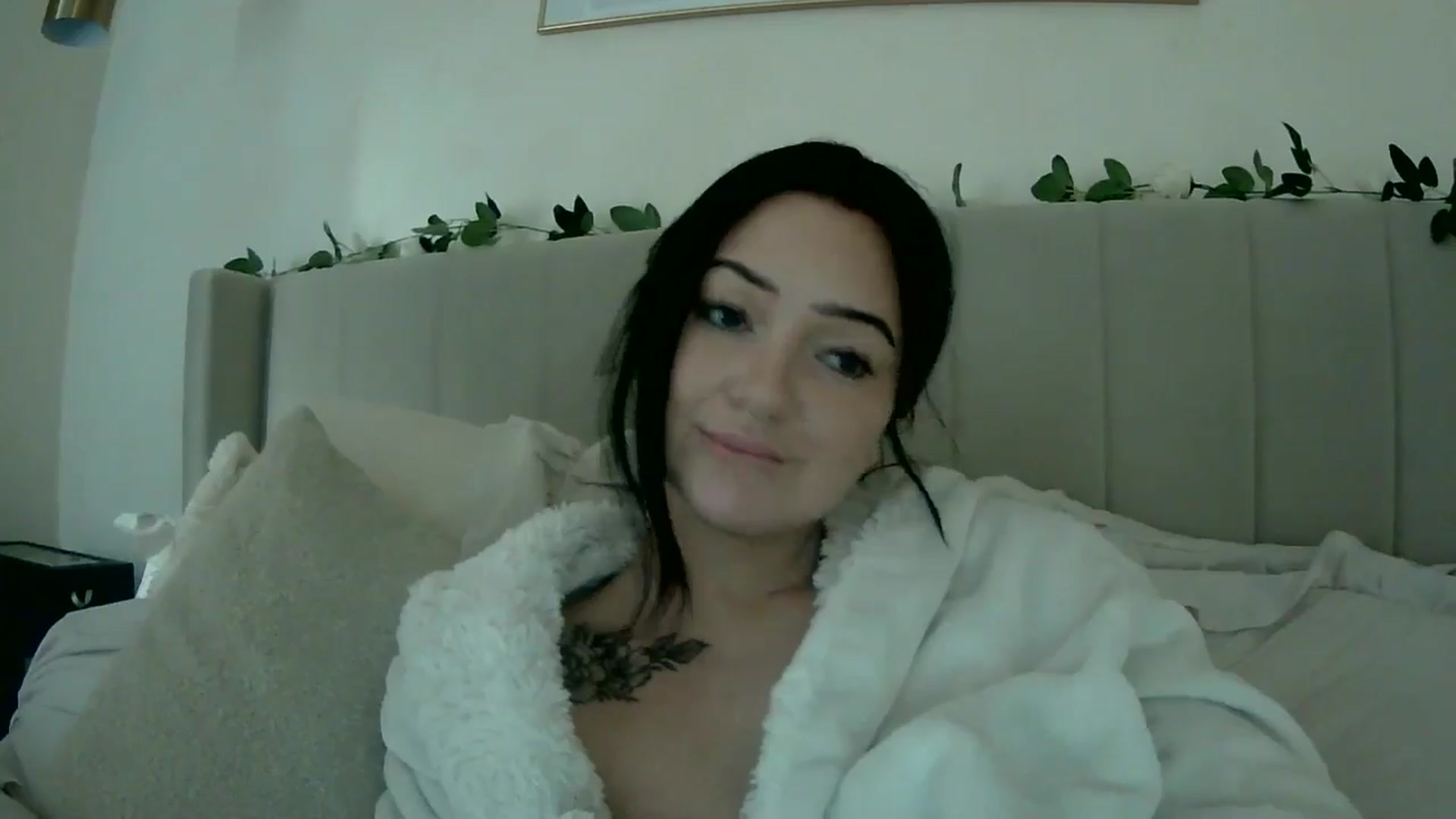 Gallery image thumbnail from BooXOXOX's myfreecams stream on, 12/09/2024, 14:28 image 2 of 20