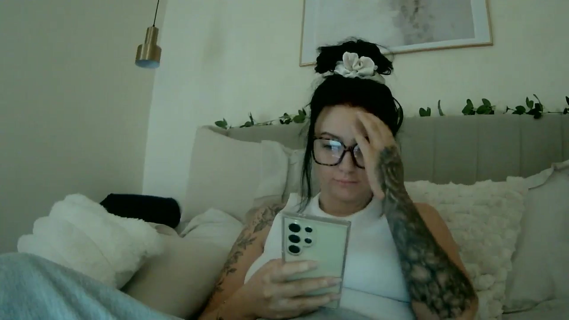 Gallery image thumbnail from BooXOXOX's myfreecams stream on, 12/10/2024, 14:04 image 12 of 20