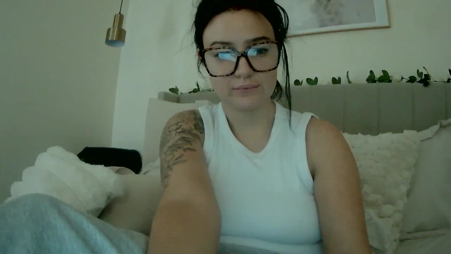 Gallery image thumbnail from BooXOXOX's myfreecams stream on, 12/10/2024, 14:04 image 7 of 20