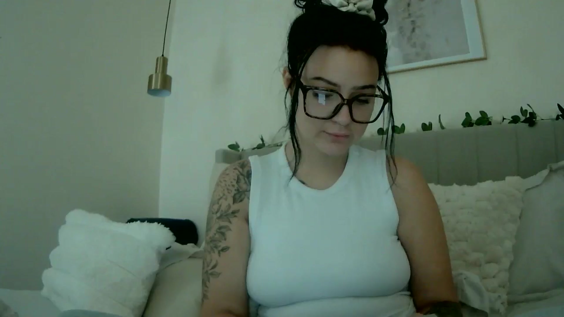 Gallery image thumbnail from BooXOXOX's myfreecams stream on, 12/10/2024, 14:04 image 2 of 20
