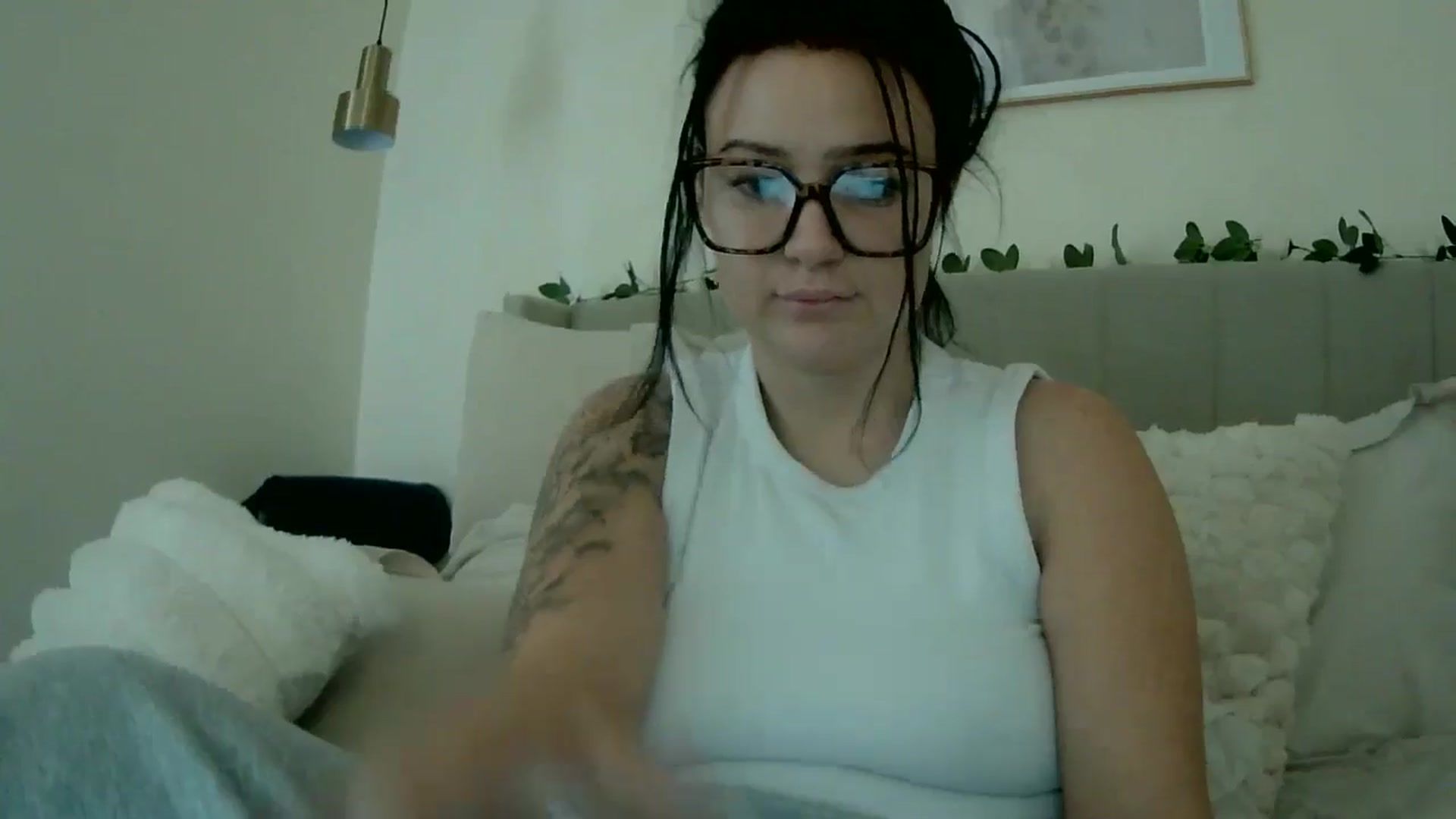 Gallery image thumbnail from BooXOXOX's myfreecams stream on, 12/10/2024, 14:04 image 15 of 20