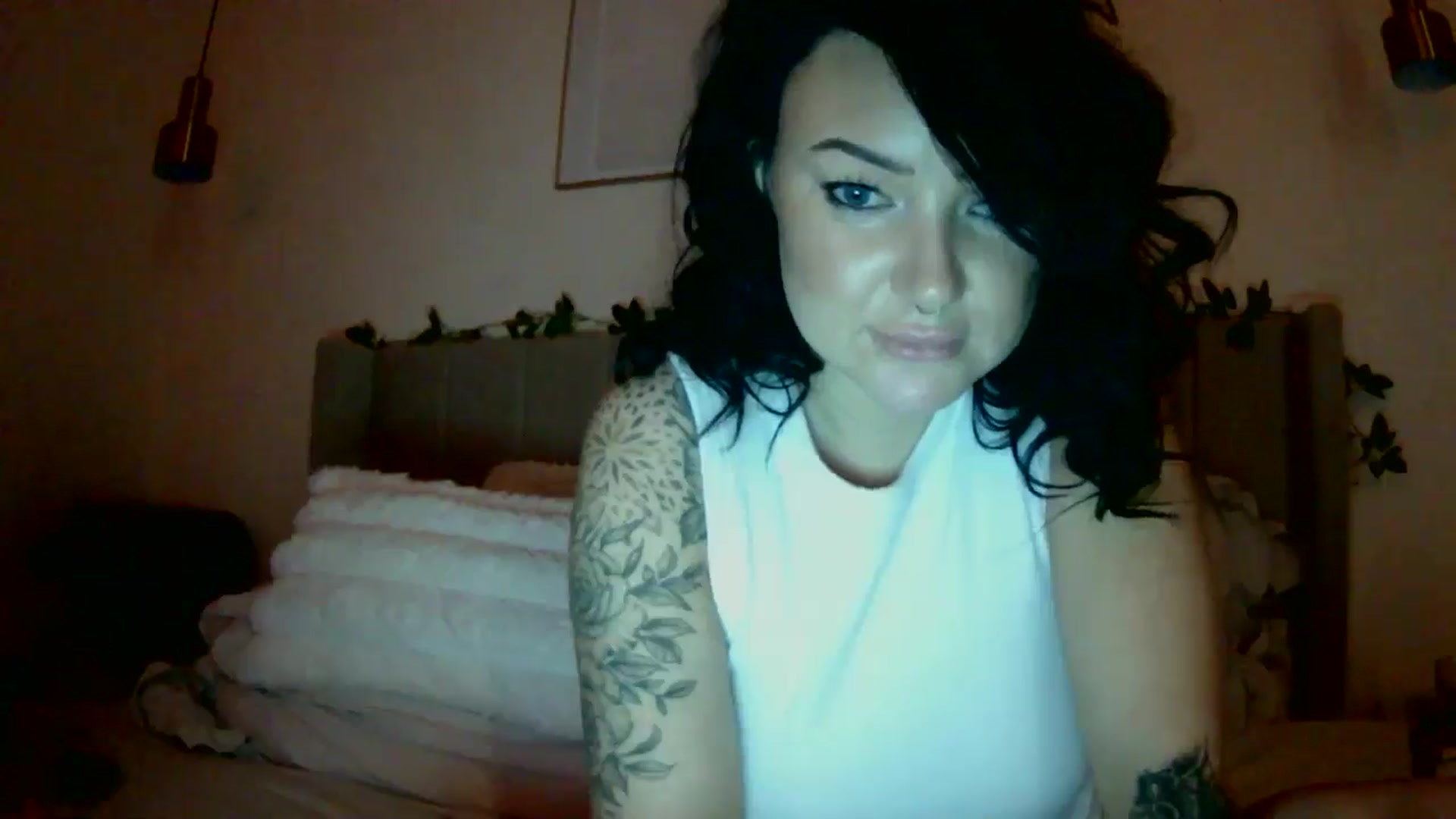 Gallery image thumbnail from BooXOXOX's myfreecams stream on, 12/11/2024, 24:40 image 9 of 20
