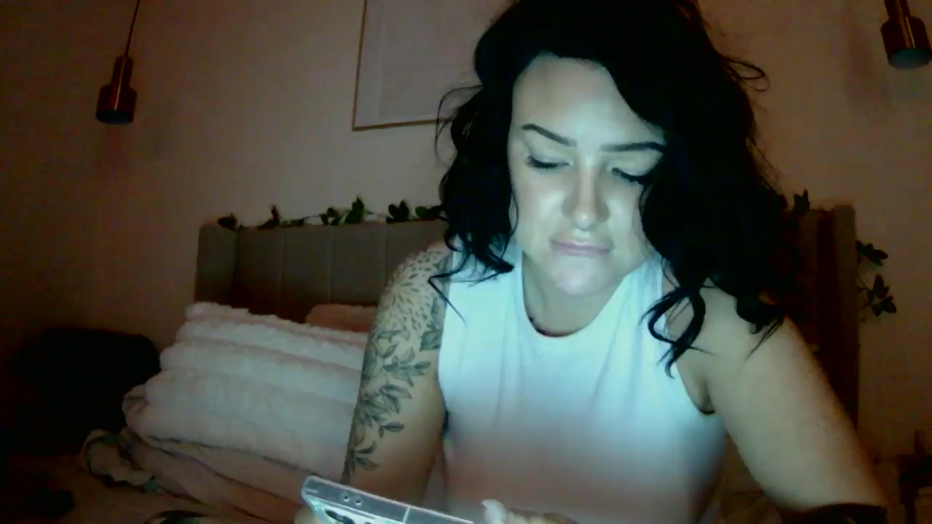 Gallery image thumbnail from BooXOXOX's myfreecams stream on, 12/11/2024, 24:40 image 6 of 20