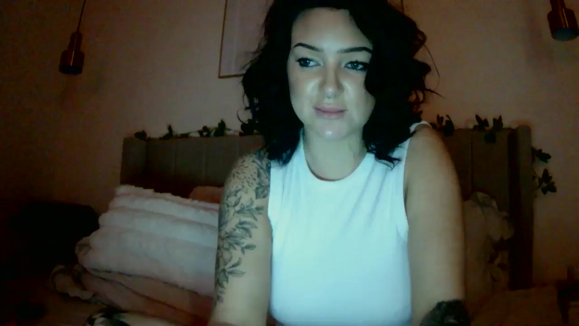 Gallery image thumbnail from BooXOXOX's myfreecams stream on, 12/11/2024, 24:40 image 2 of 20