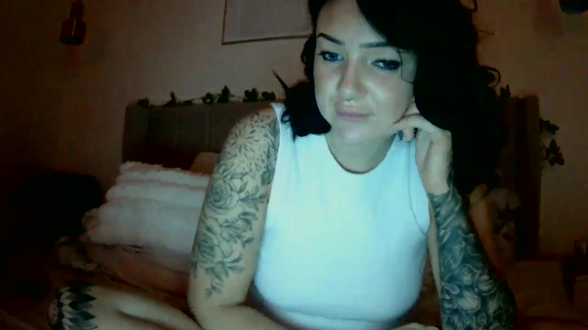 Gallery image thumbnail from BooXOXOX's myfreecams stream on, 12/11/2024, 24:40 image 16 of 20