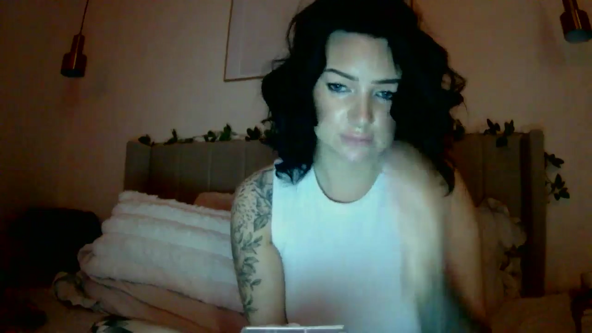 Gallery image thumbnail from BooXOXOX's myfreecams stream on, 12/11/2024, 24:40 image 3 of 20