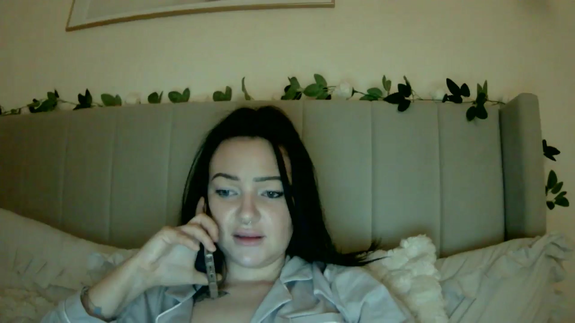 Gallery image thumbnail from BooXOXOX's myfreecams stream on, 12/15/2024, 23:31 image 19 of 20