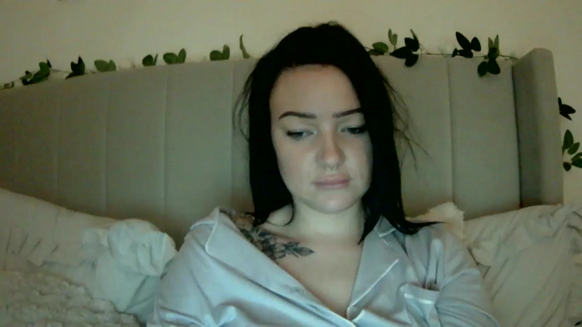 Gallery image thumbnail from BooXOXOX's myfreecams stream on, 12/15/2024, 23:31 image 8 of 20