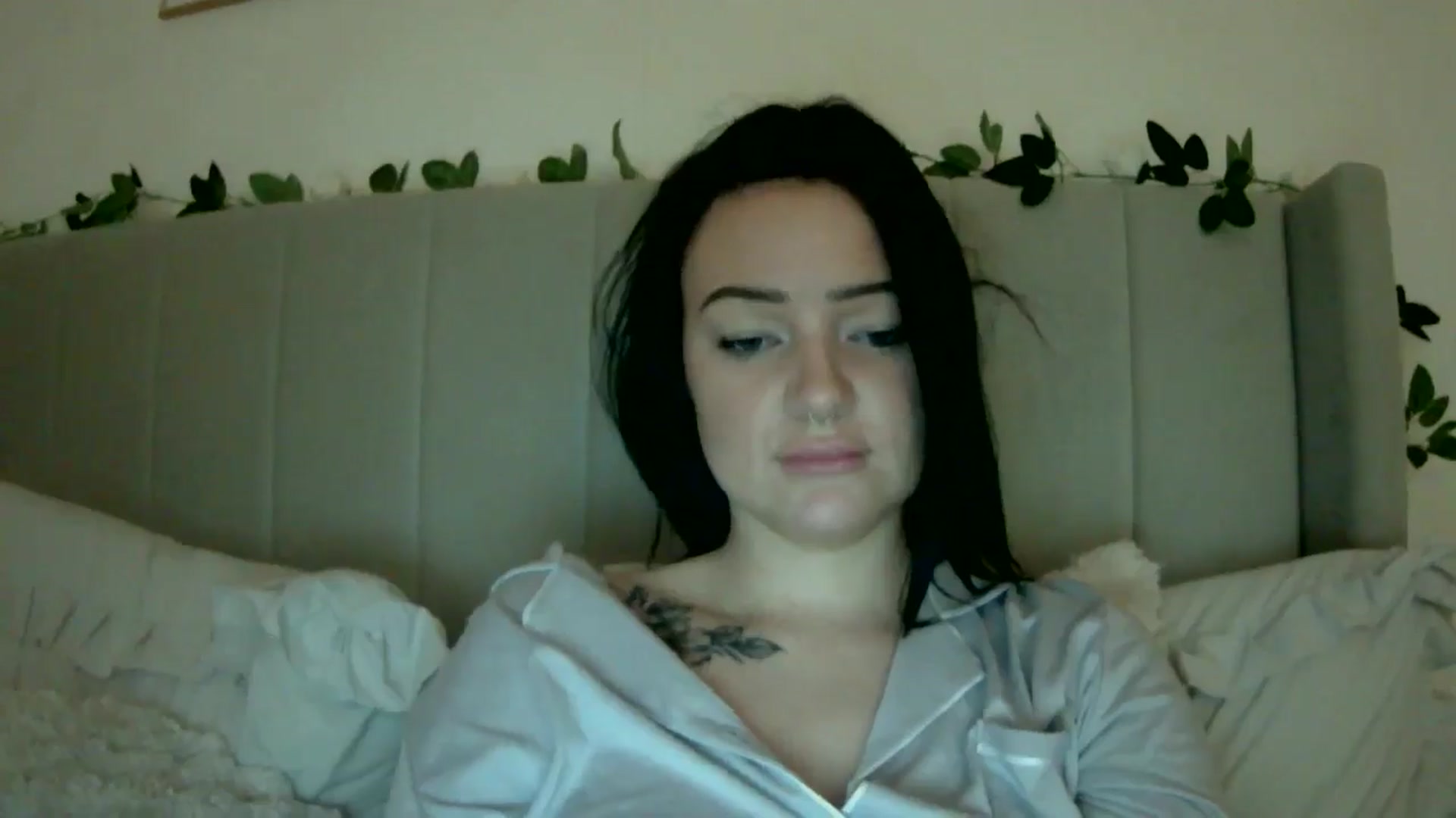 Gallery image thumbnail from BooXOXOX's myfreecams stream on, 12/15/2024, 23:31 image 7 of 20