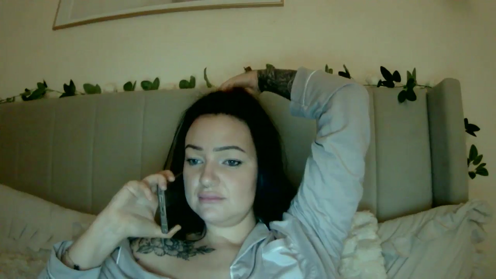 Gallery image thumbnail from BooXOXOX's myfreecams stream on, 12/15/2024, 23:31 image 17 of 20