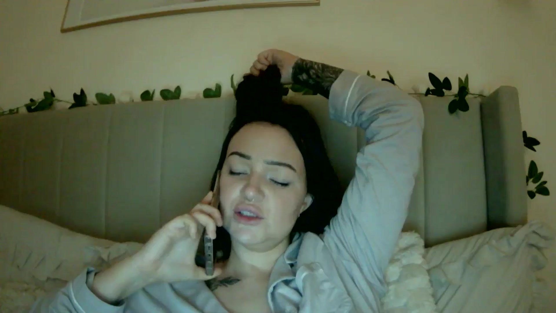 Gallery image thumbnail from BooXOXOX's myfreecams stream on, 12/15/2024, 23:31 image 20 of 20