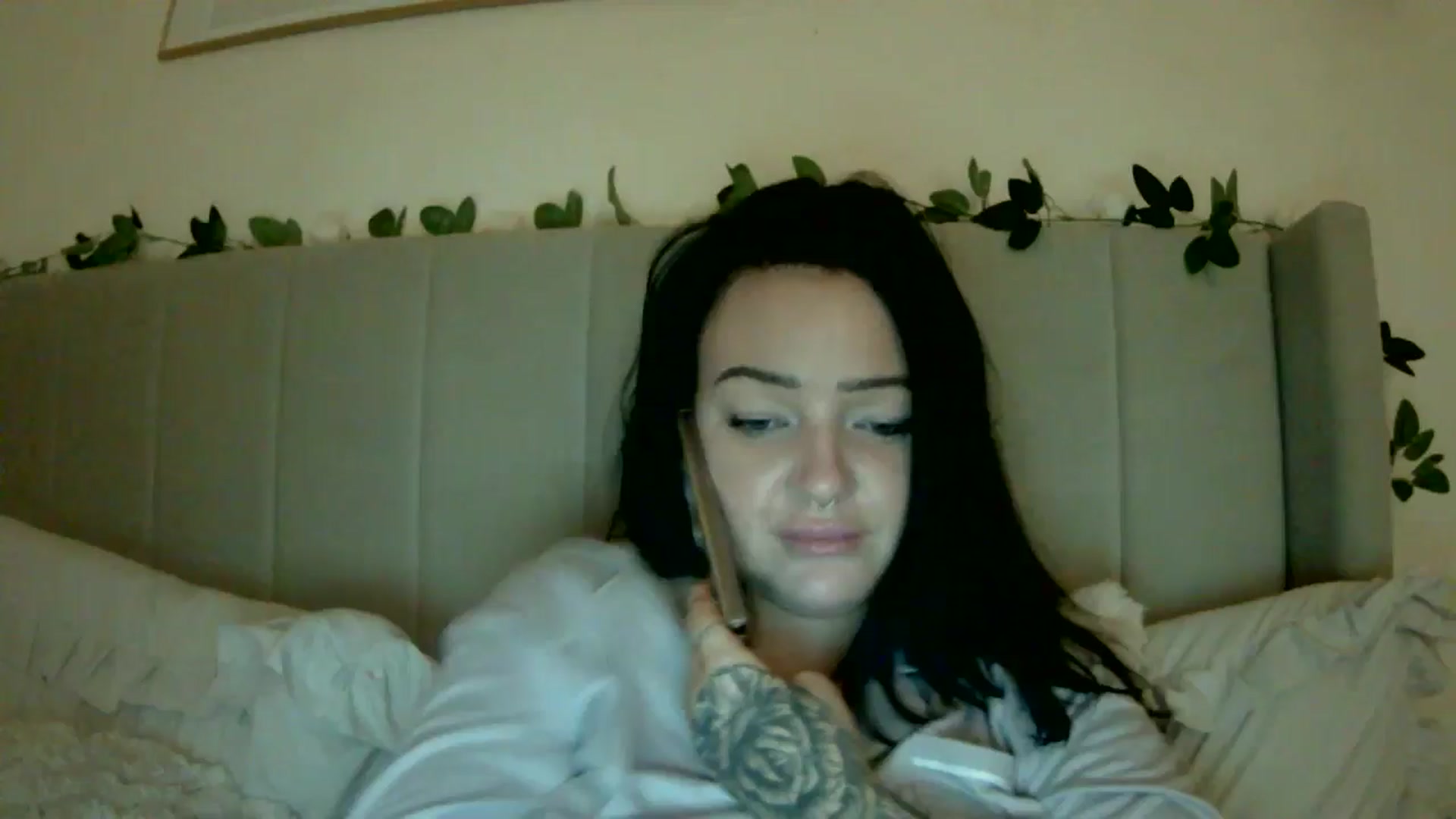 Gallery image thumbnail from BooXOXOX's myfreecams stream on, 12/15/2024, 23:31 image 12 of 20
