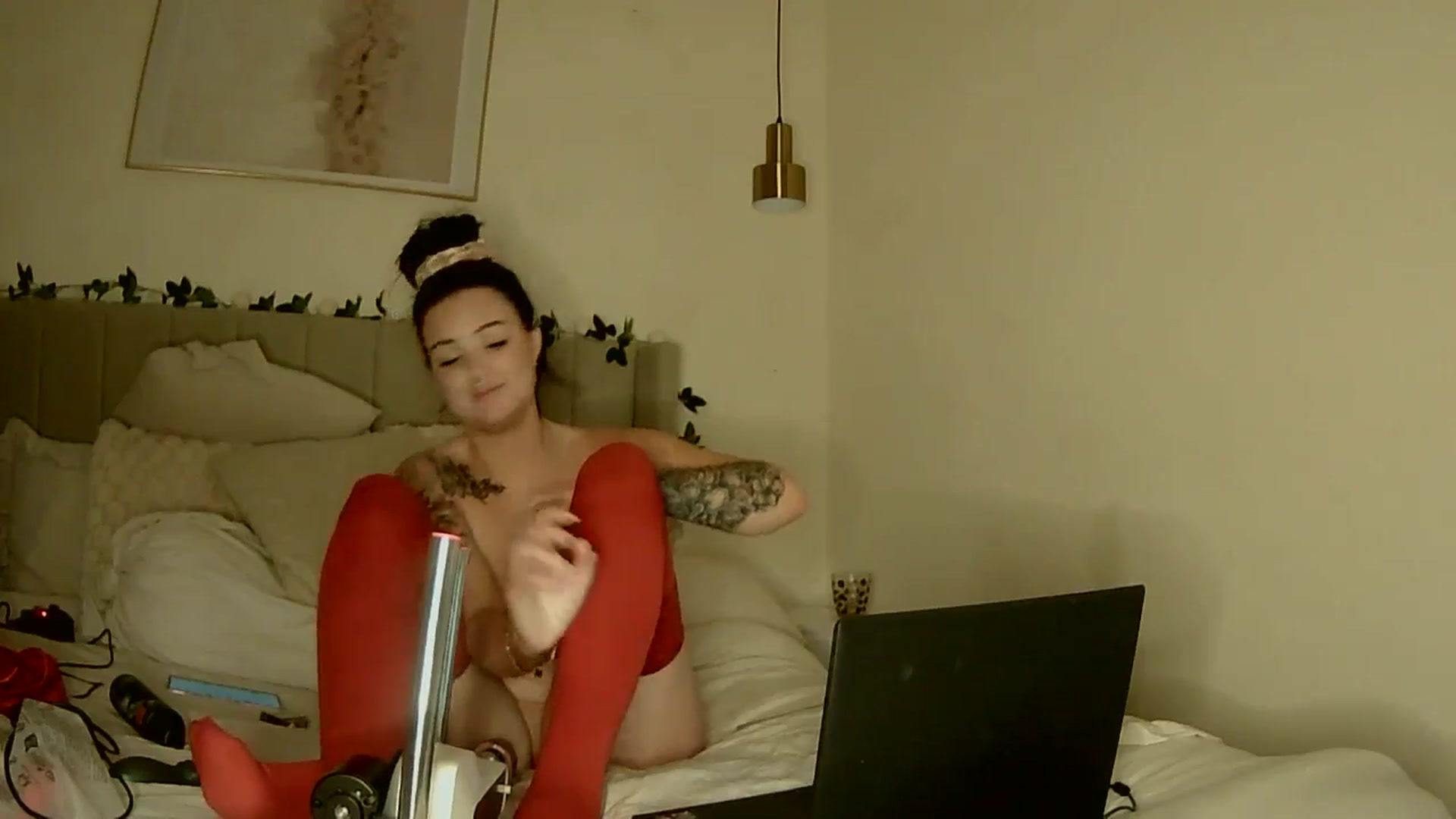Gallery image thumbnail from BooXOXOX's myfreecams stream on, 12/22/2024, 01:48 image 20 of 20