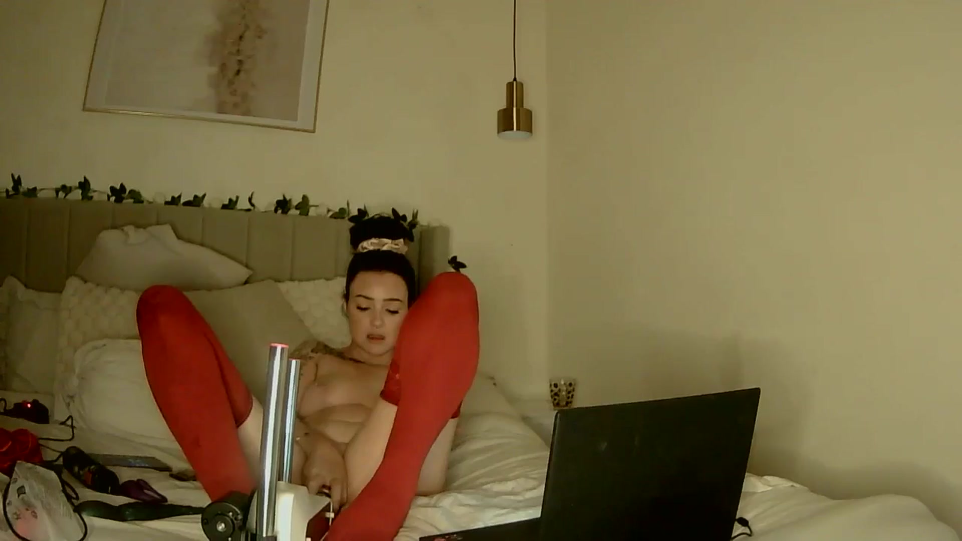 Gallery image thumbnail from BooXOXOX's myfreecams stream on, 12/22/2024, 01:48 image 14 of 20