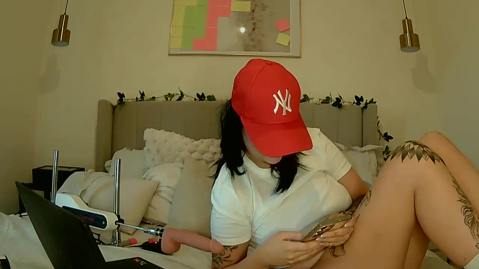 Gallery image thumbnail from BooXOXOX's myfreecams stream on, 01/21/2025, 13:22 image 13 of 20