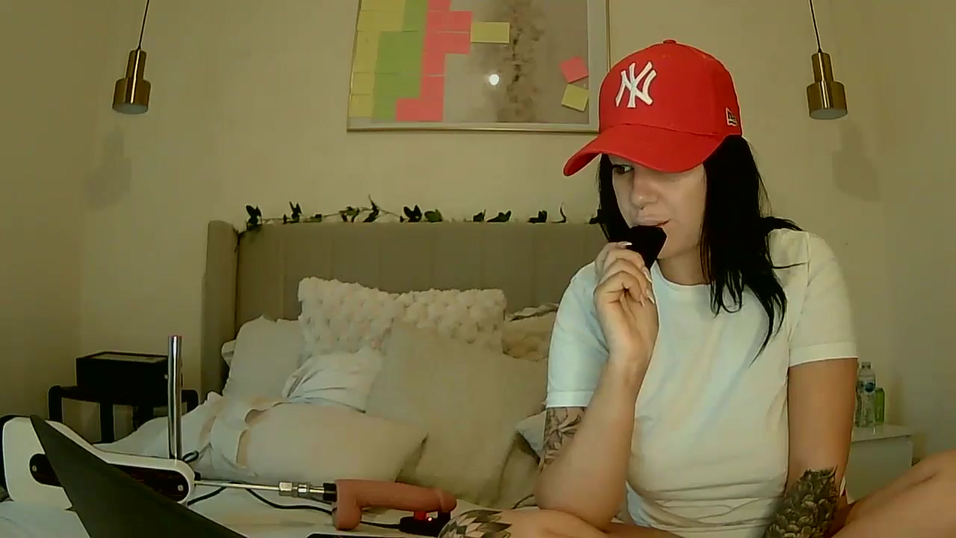 Gallery image thumbnail from BooXOXOX's myfreecams stream on, 01/21/2025, 13:22 image 2 of 20