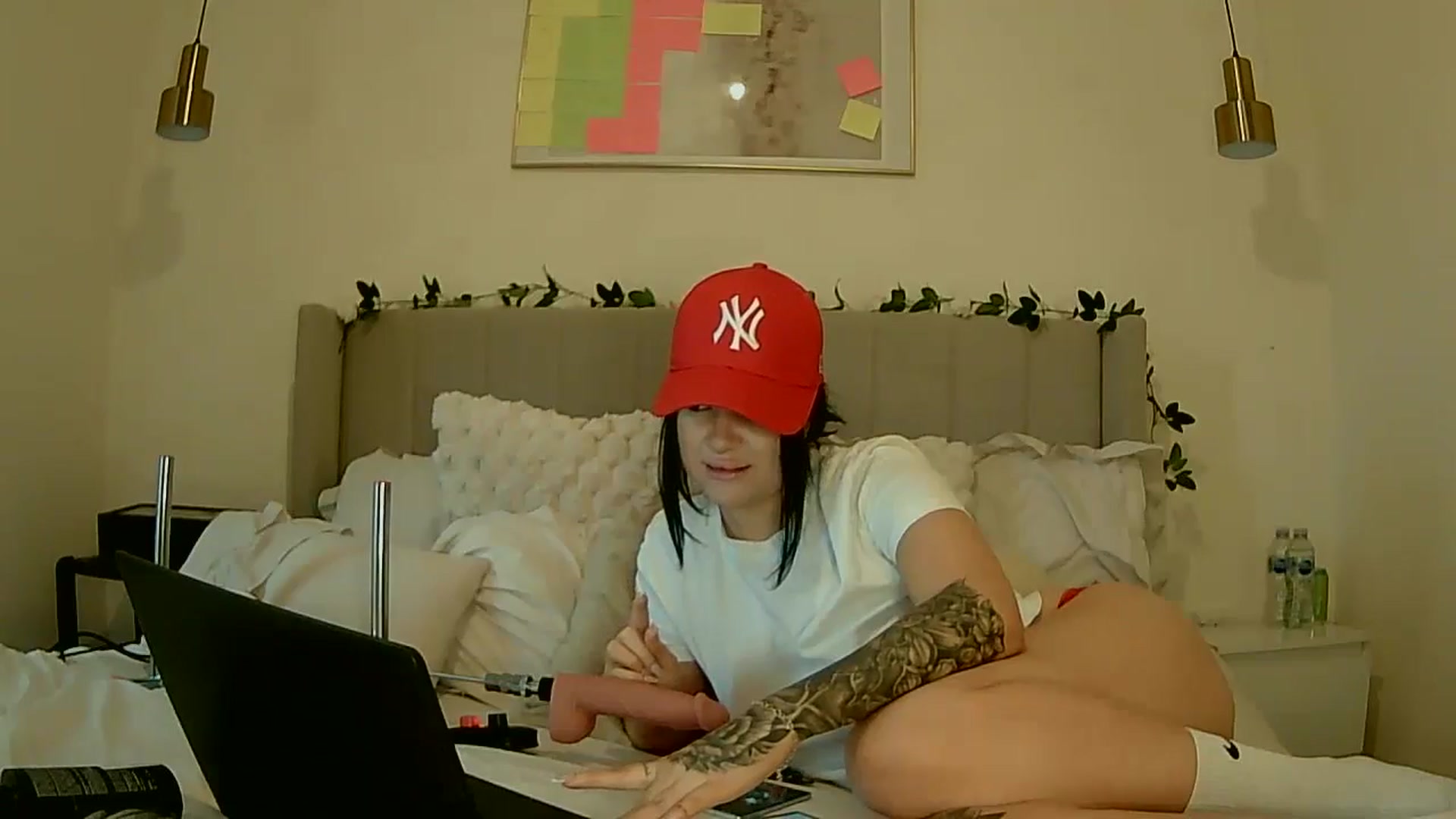 Gallery image thumbnail from BooXOXOX's myfreecams stream on, 01/21/2025, 13:22 image 7 of 20