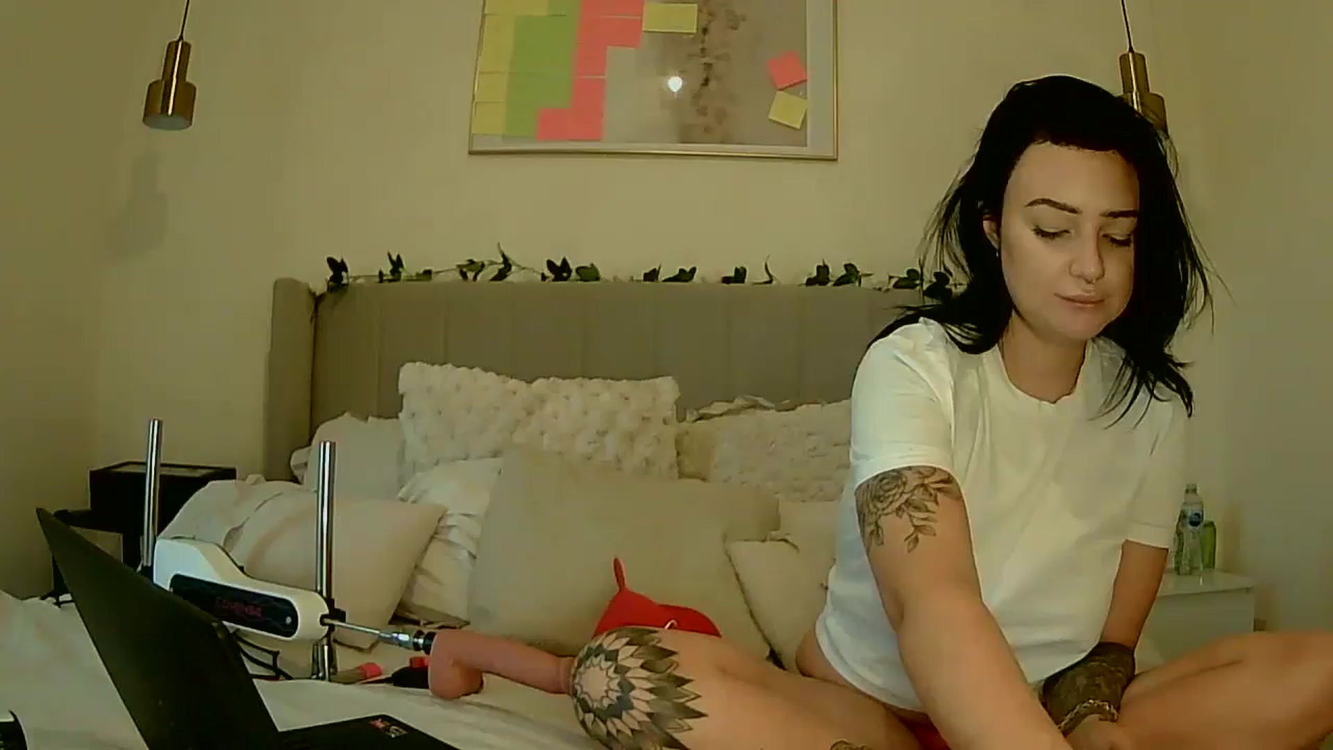 Gallery image thumbnail from BooXOXOX's myfreecams stream on, 01/21/2025, 13:22 image 16 of 20