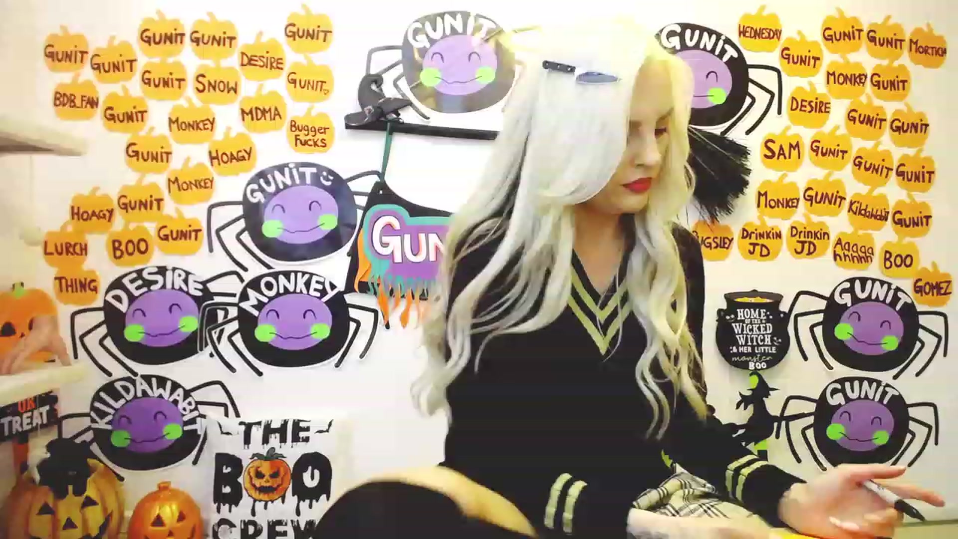 Gallery image thumbnail from Boo_Crew's myfreecams stream on, 10/10/2023, 21:08 image 14 of 20