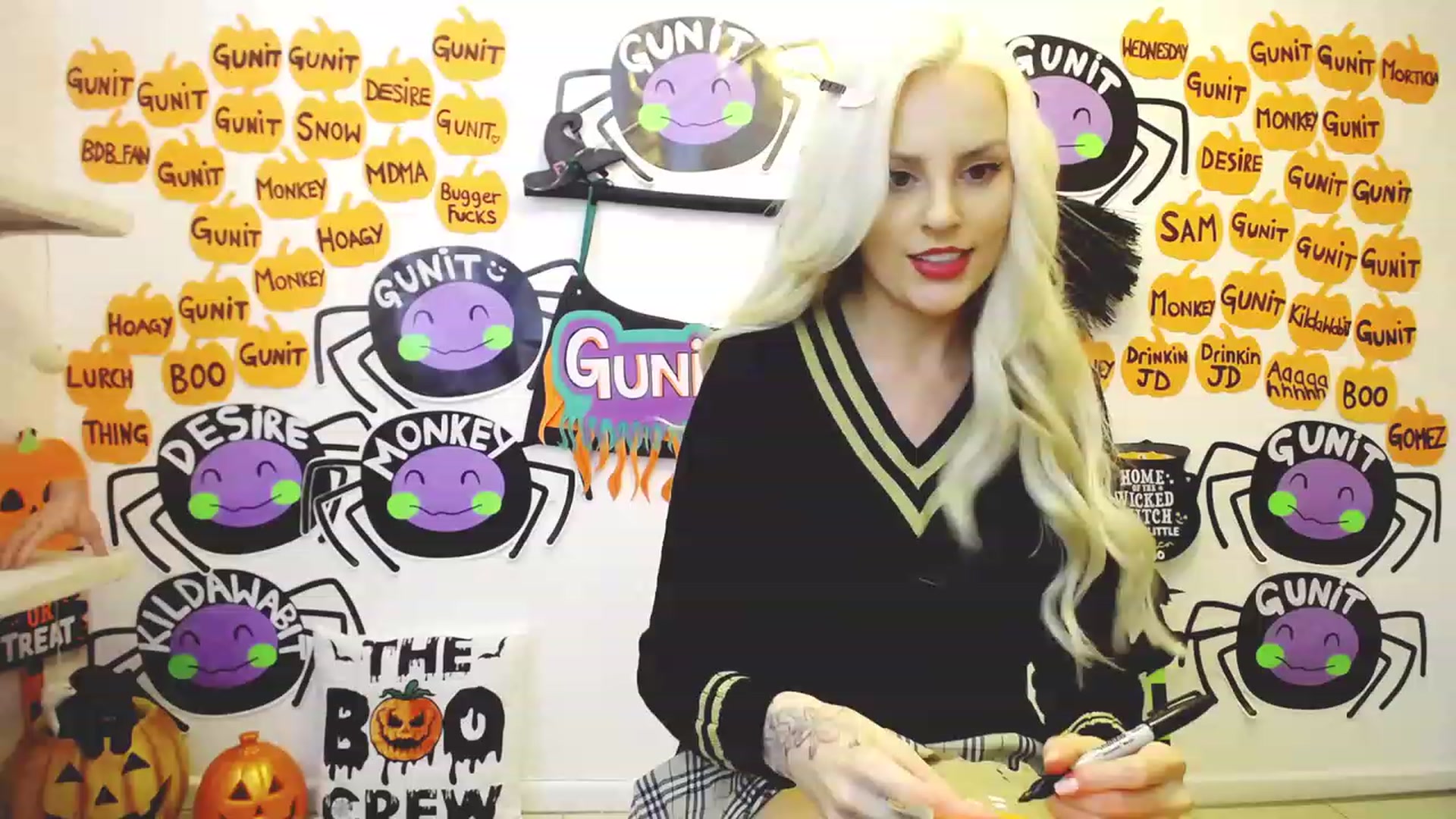 Gallery image thumbnail from Boo_Crew's myfreecams stream on, 10/10/2023, 21:08 image 16 of 20