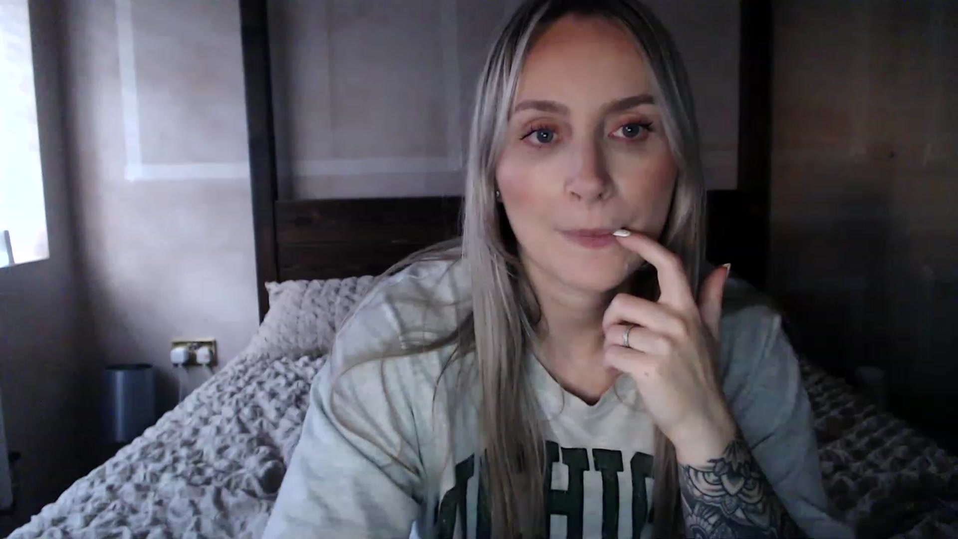 Gallery image thumbnail from Boob_Jiggler's myfreecams stream on, 12/20/2022, 16:11 image 17 of 20