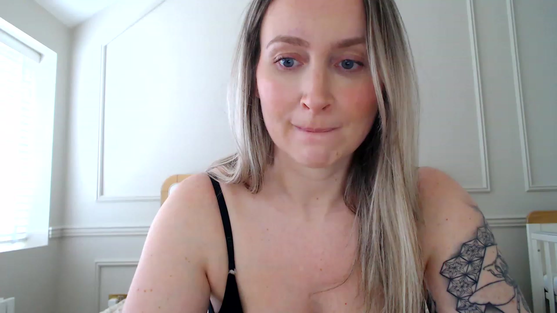 Gallery image thumbnail from Boob_Jiggler's myfreecams stream on, 05/31/2023, 14:05 image 6 of 20