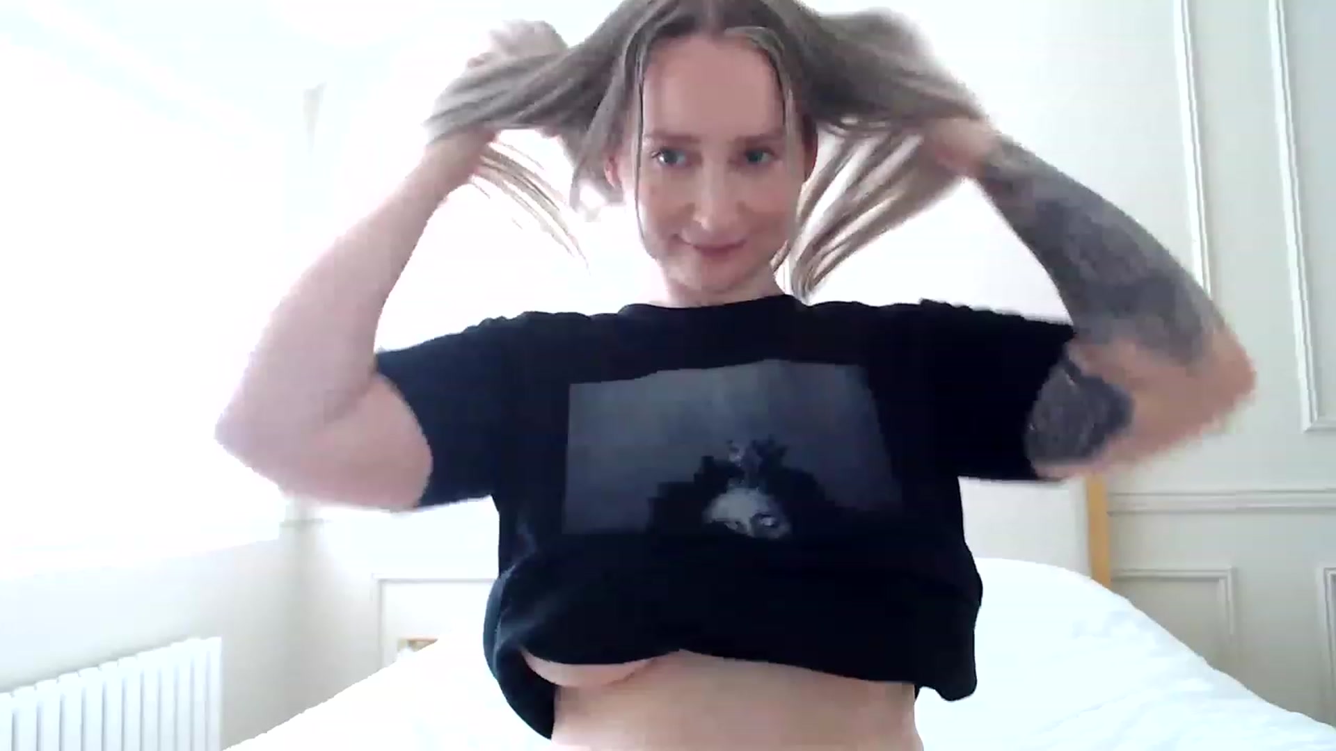 Gallery image thumbnail from Boob_Jiggler's myfreecams stream on, 07/10/2023, 13:03 image 6 of 20