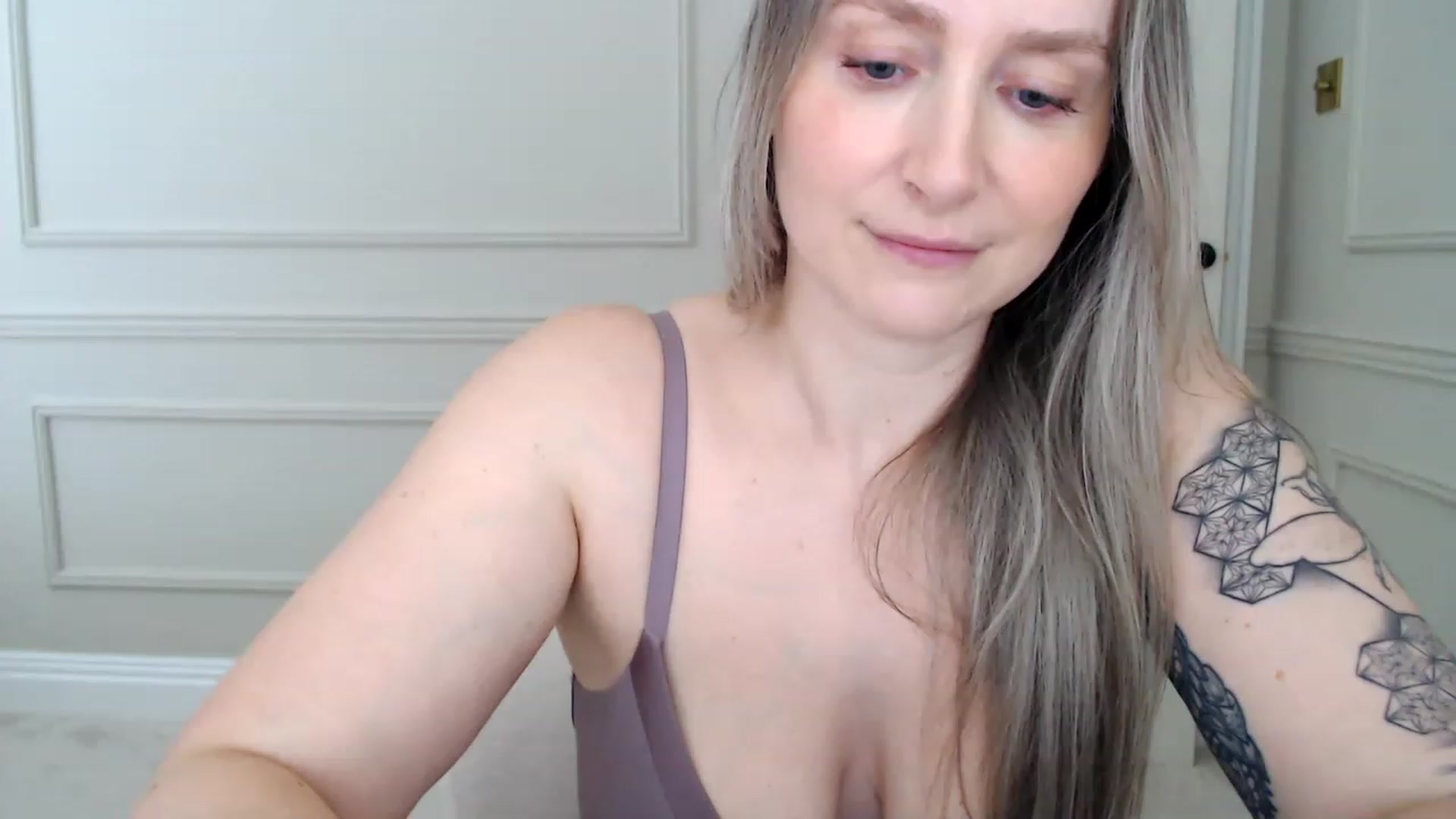 Gallery image thumbnail from Boob_Jiggler's myfreecams stream on, 07/13/2023, 13:00 image 6 of 20