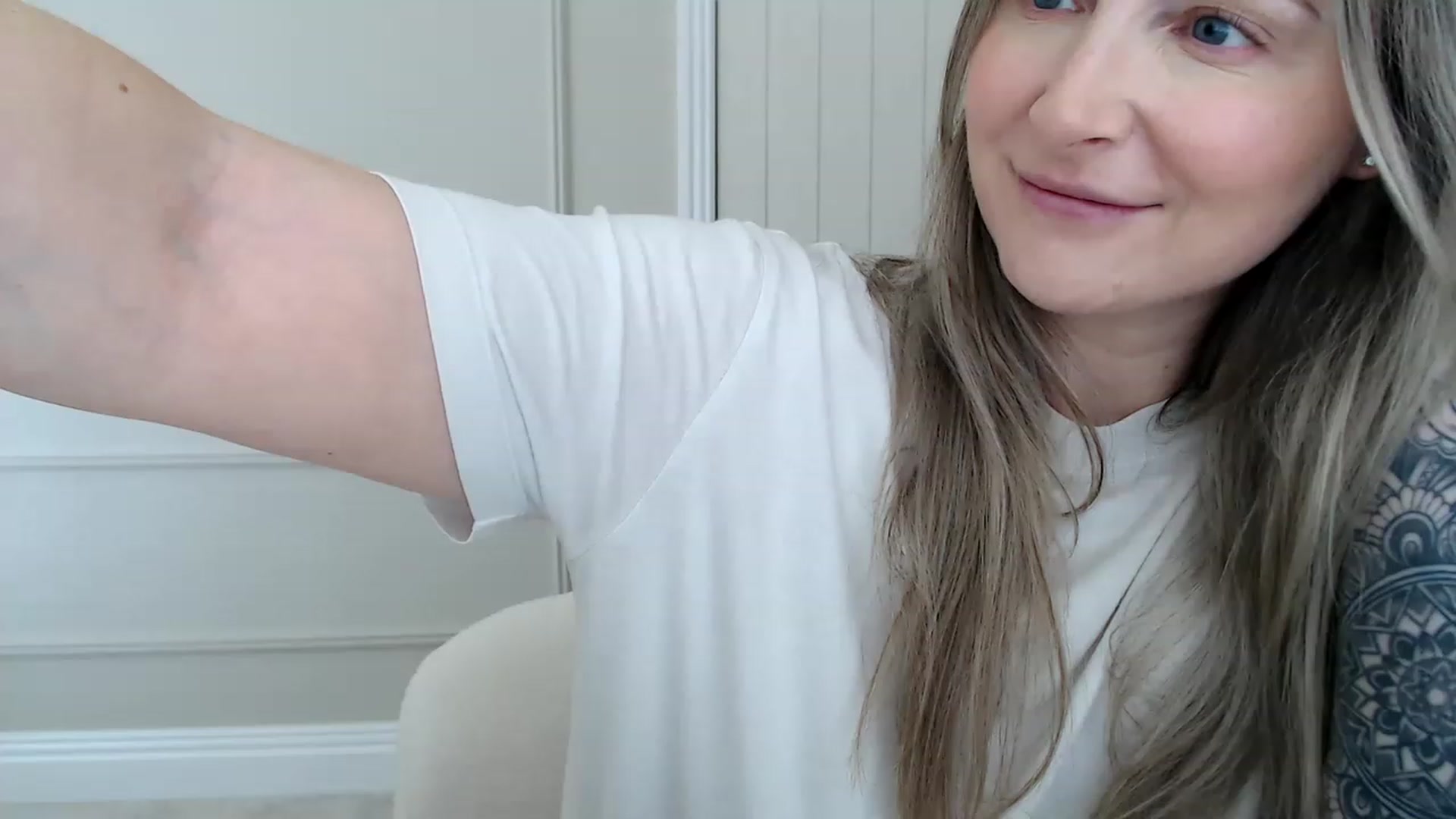 Gallery image thumbnail from Boob_Jiggler's myfreecams stream on, 07/17/2023, 14:21 image 4 of 20