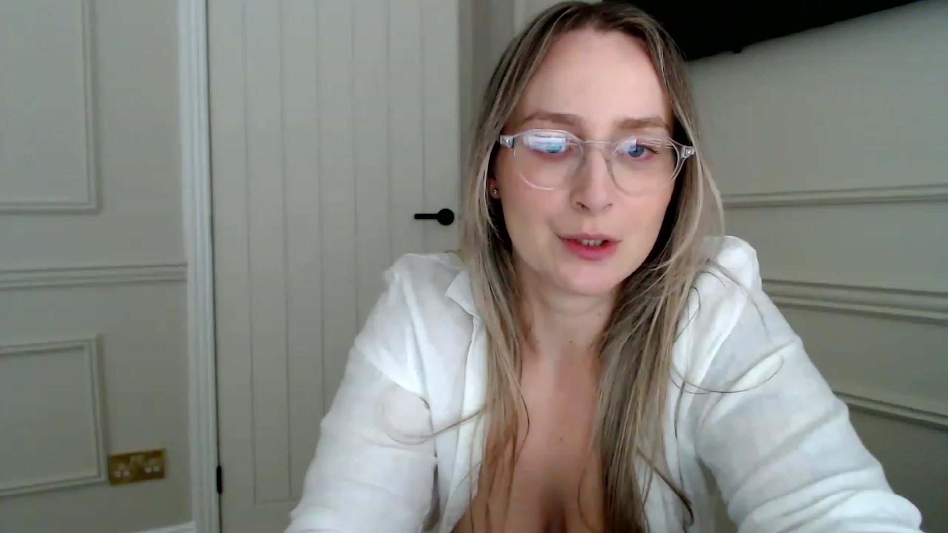 Gallery image thumbnail from Boob_Jiggler's myfreecams stream on, 07/31/2023, 12:59 image 8 of 20