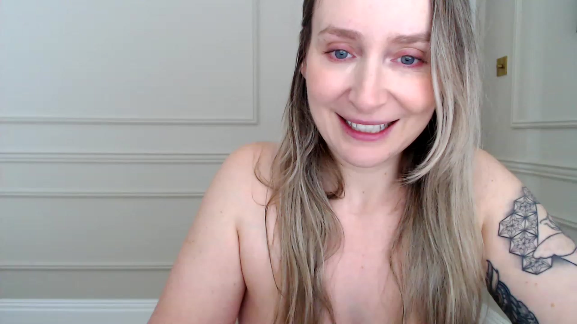 Gallery image thumbnail from Boob_Jiggler's myfreecams stream on, 08/07/2023, 12:52 image 20 of 20