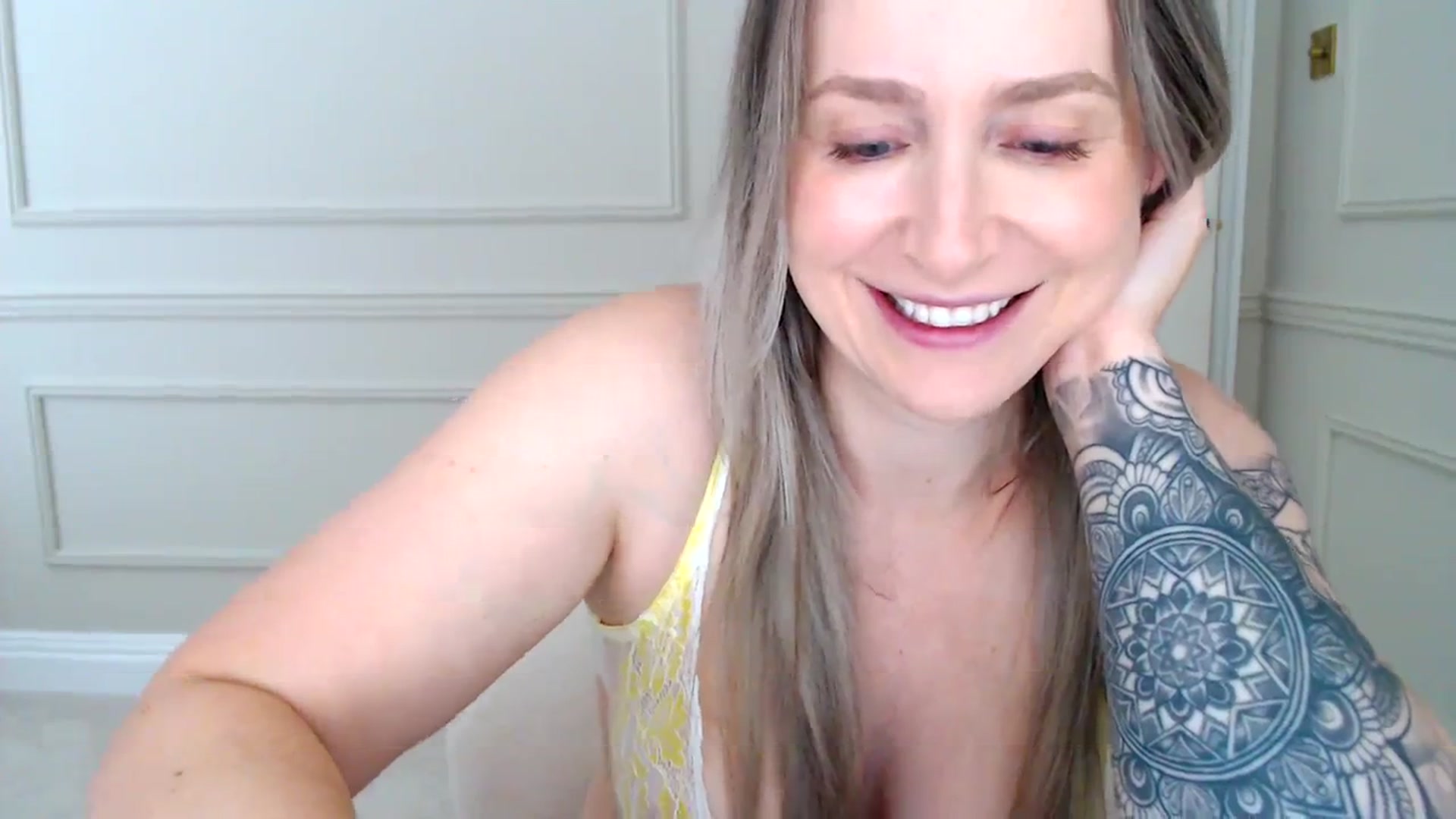 Gallery image thumbnail from Boob_Jiggler's myfreecams stream on, 08/27/2023, 12:54 image 12 of 20