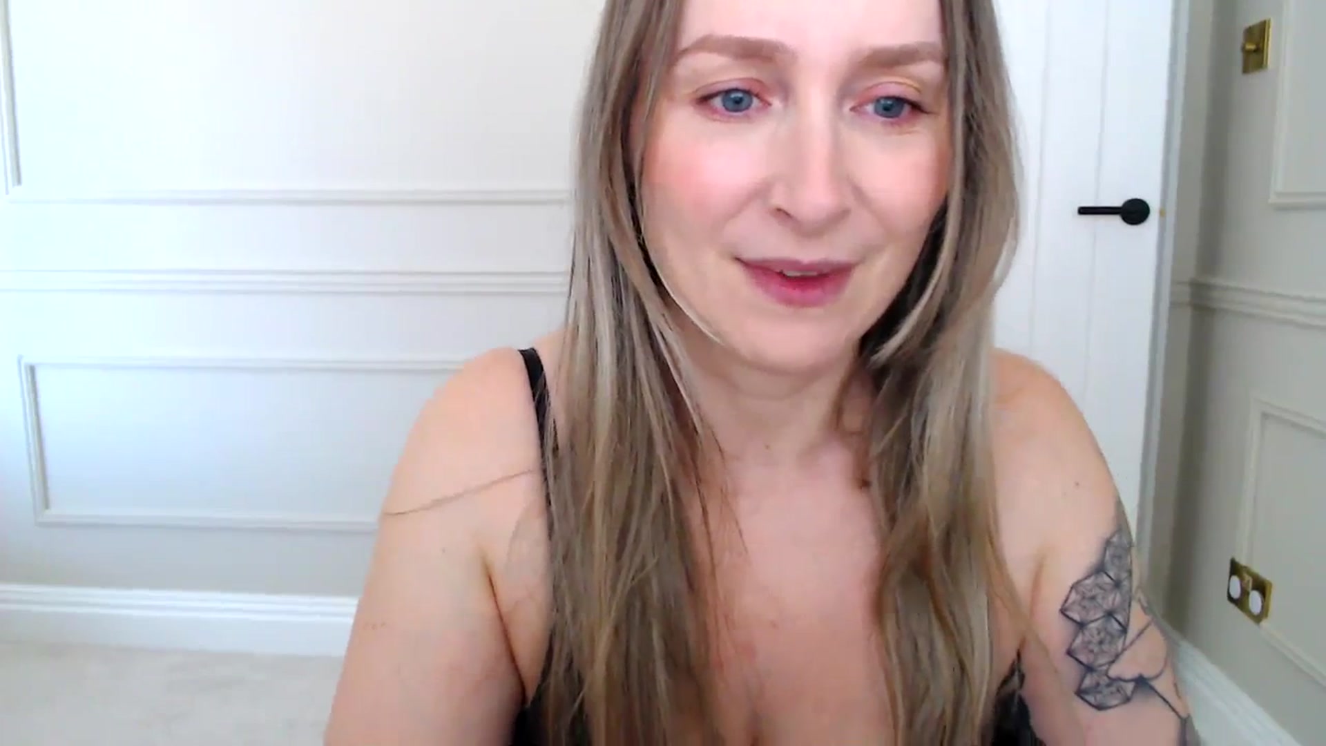 Gallery image thumbnail from Boob_Jiggler's myfreecams stream on, 11/15/2023, 11:58 image 13 of 20