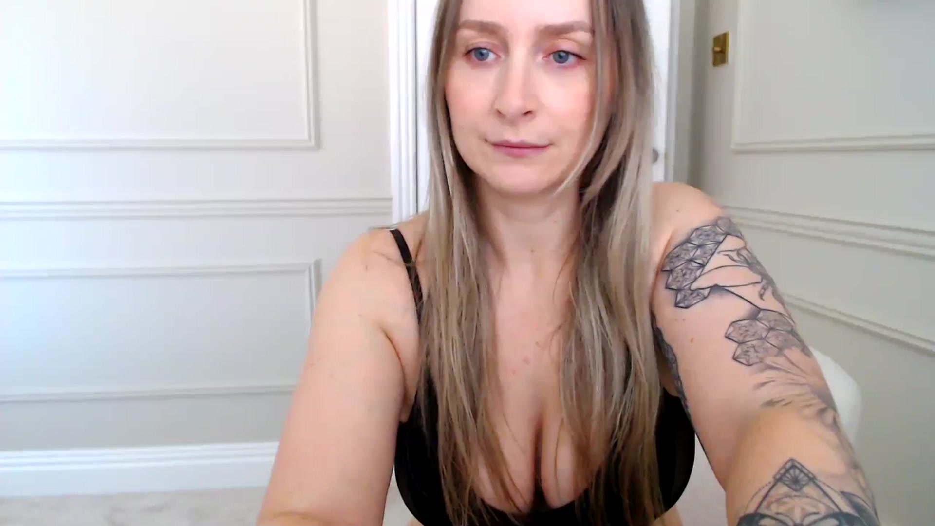 Gallery image thumbnail from Boob_Jiggler's myfreecams stream on, 11/15/2023, 13:01 image 2 of 20