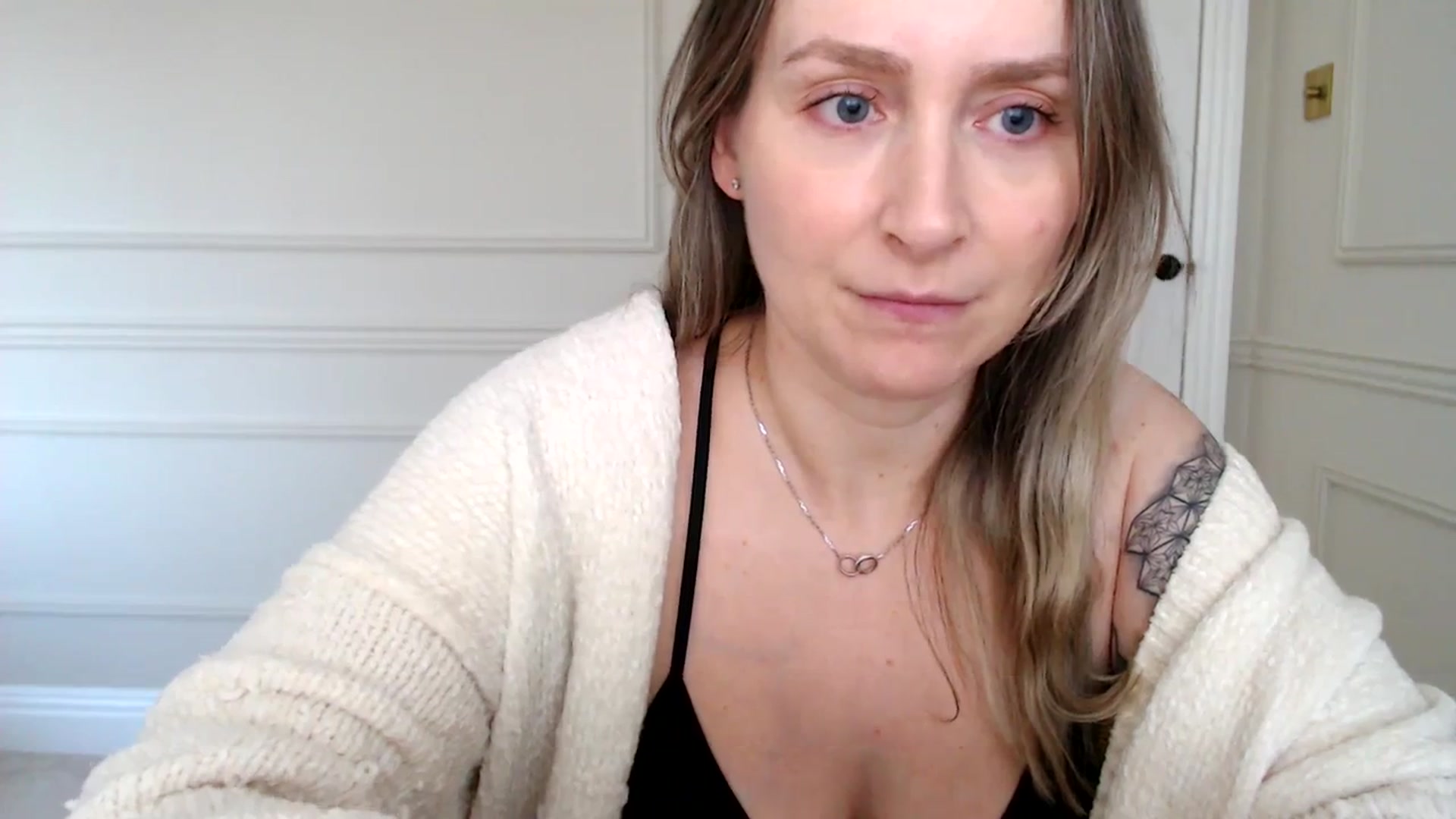 Gallery image thumbnail from Boob_Jiggler's myfreecams stream on, 12/19/2023, 14:56 image 2 of 20
