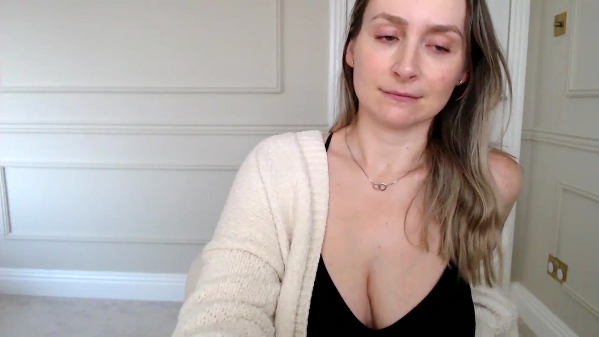 Gallery image thumbnail from Boob_Jiggler's myfreecams stream on, 12/19/2023, 14:56 image 16 of 20