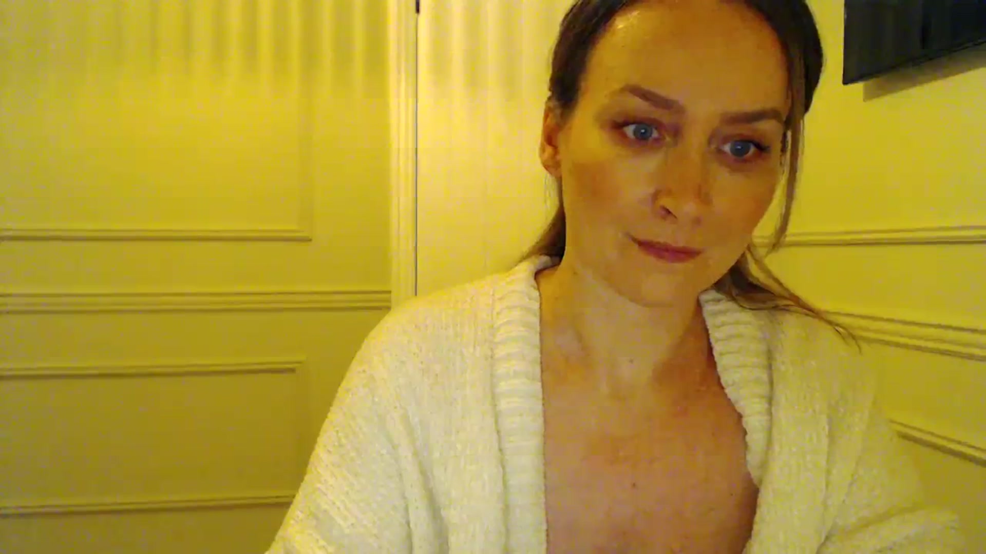 Gallery image thumbnail from Boob_Jiggler's myfreecams stream on, 01/06/2024, 17:22 image 12 of 20