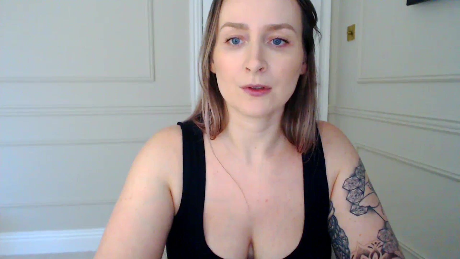 Gallery image thumbnail from Boob_Jiggler's myfreecams stream on, 01/07/2024, 16:36 image 6 of 20
