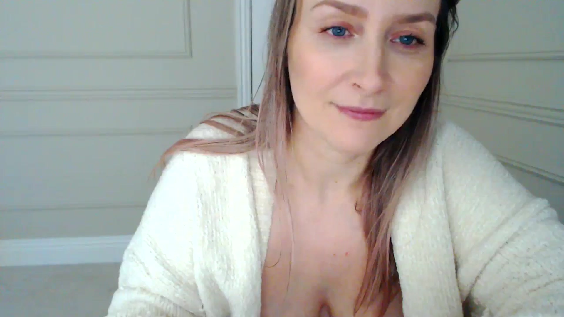 Gallery image thumbnail from Boob_Jiggler's myfreecams stream on, 01/07/2024, 16:36 image 15 of 20