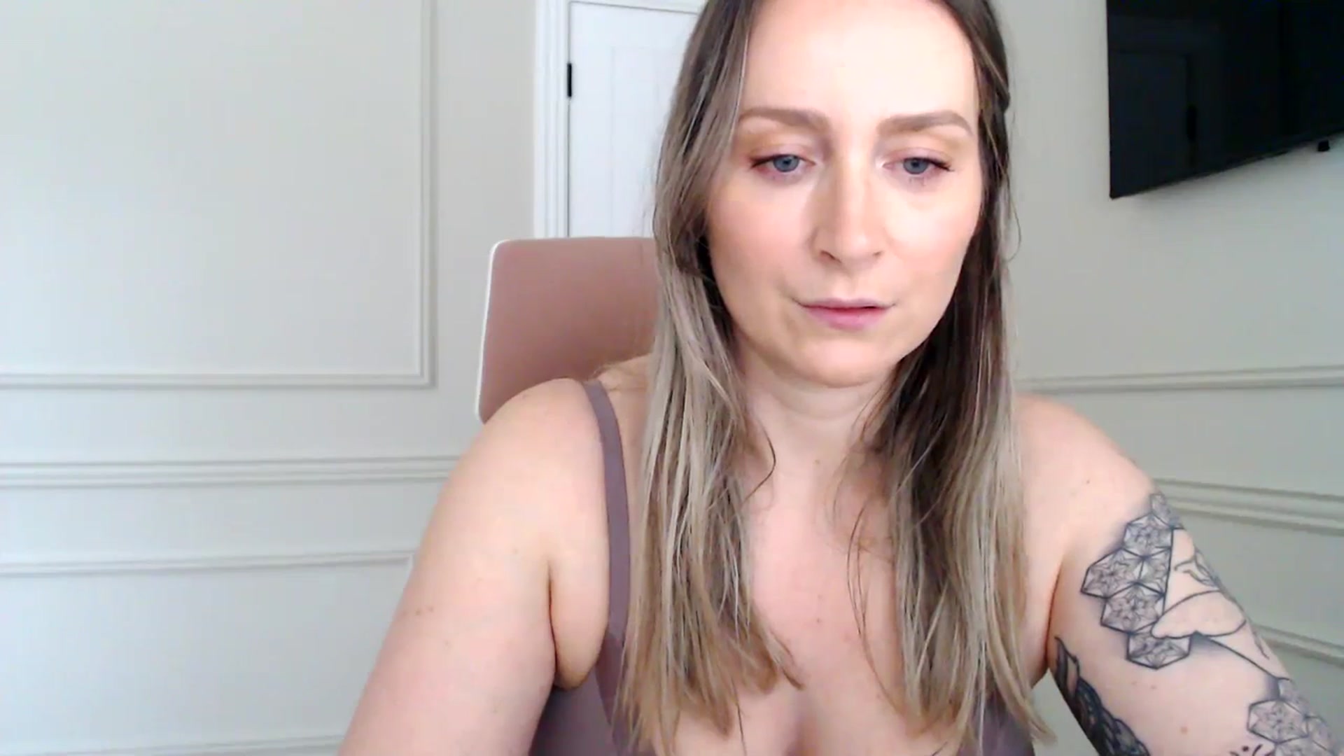 Gallery image thumbnail from Boob_Jiggler's myfreecams stream on, 01/29/2024, 13:02 image 17 of 20